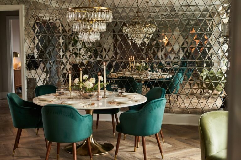 15 Mirror in Dining Room Ideas for Elegant Style